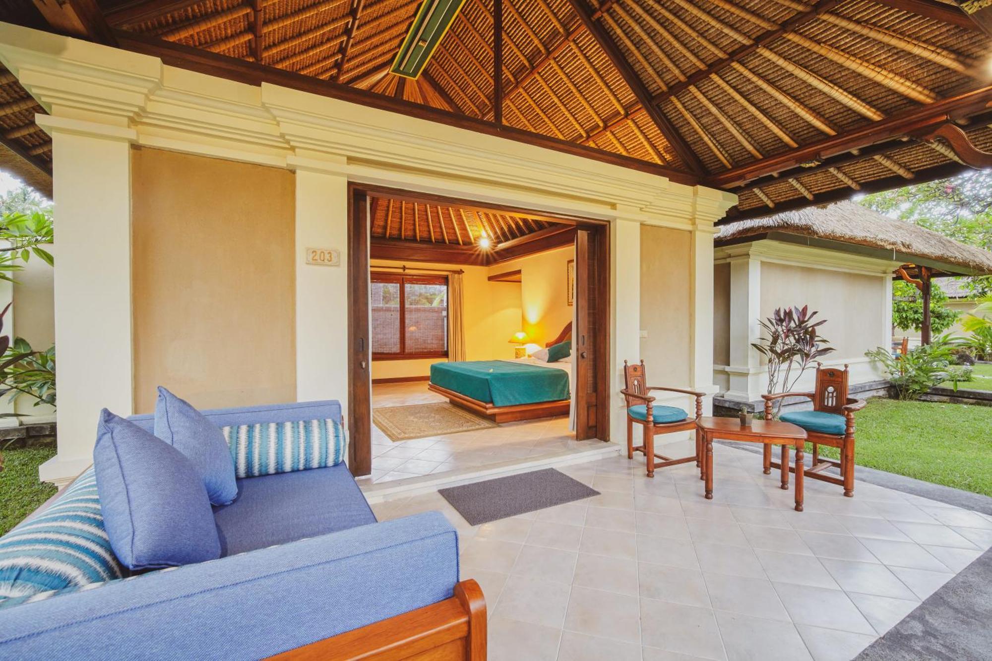 Hotel Puri Bagus Lovina Esterno foto