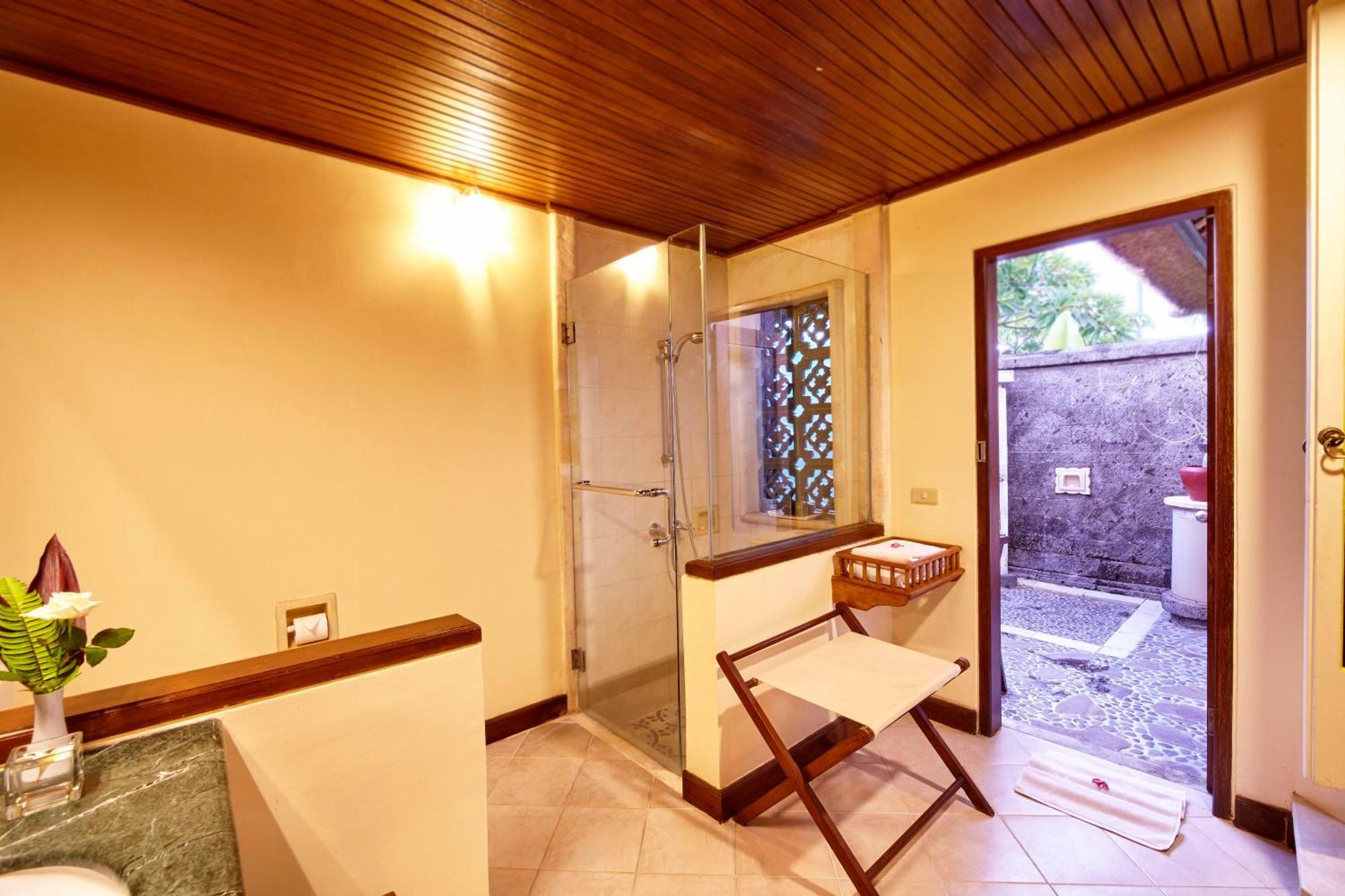 Hotel Puri Bagus Lovina Esterno foto