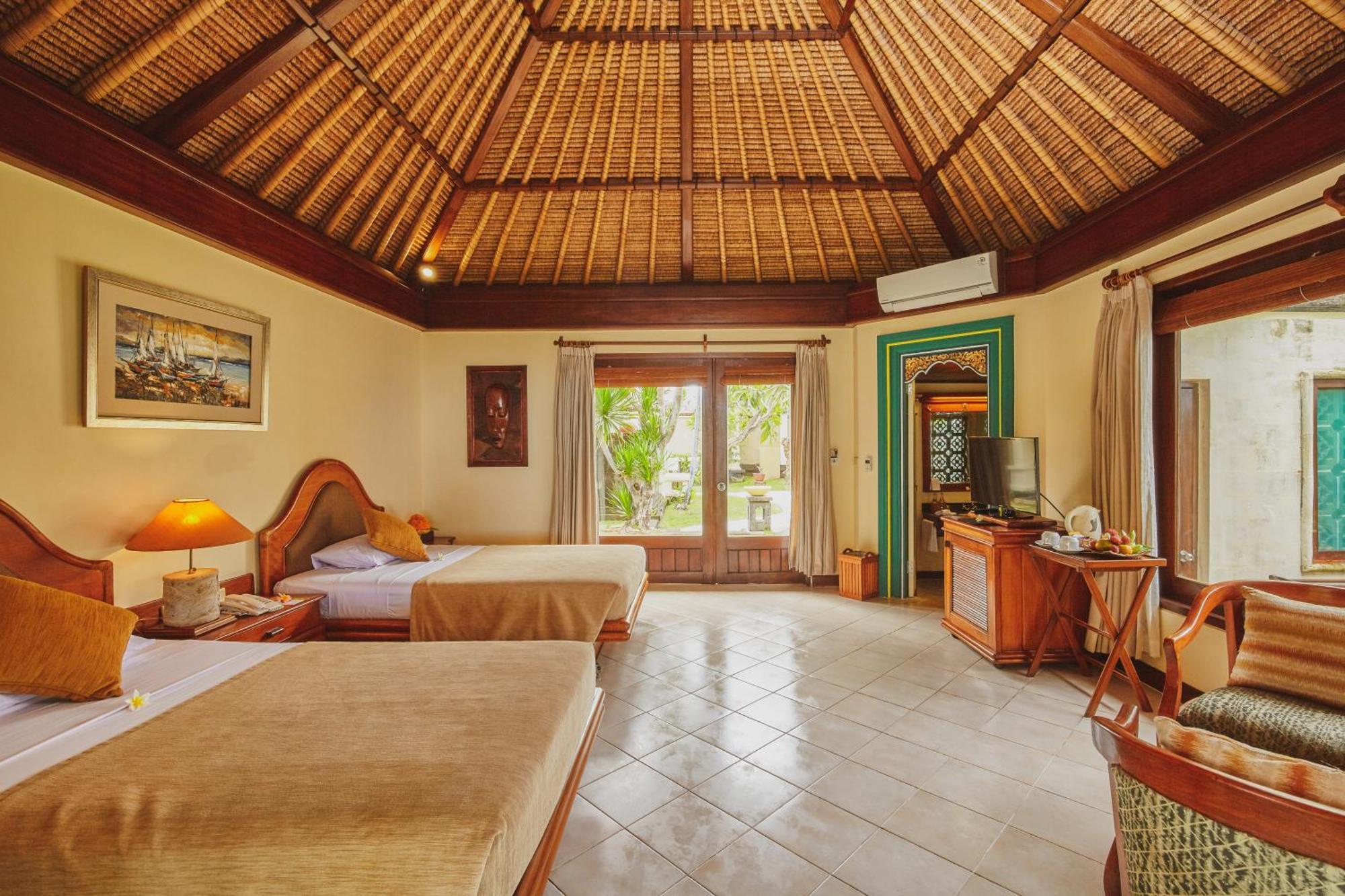 Hotel Puri Bagus Lovina Esterno foto